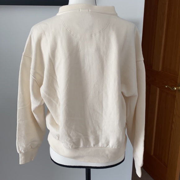 3/4” sleeve sweatshirt. - Picture 2 of 5